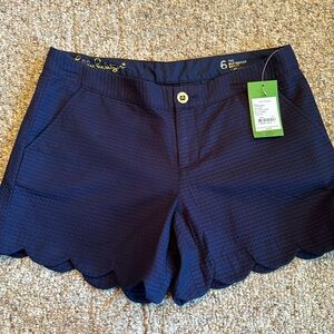 NWT. Lilly Pulitzer Buttercup Shorts in True Navy. 5”